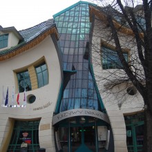 unique_architecture_in_poland-991078